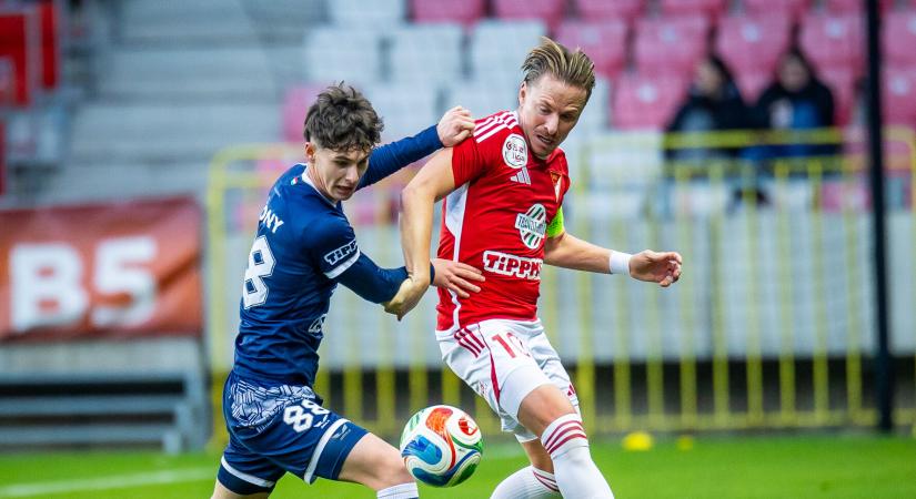 Debrecenben győzött a Puskás Akadémia, a végszót mégis a VAR mondta ki