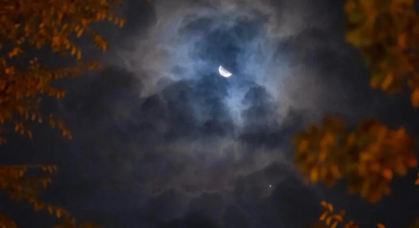 Érdemes lesz felnézni az égre, jön a Hold és a Jupiter együttállása
