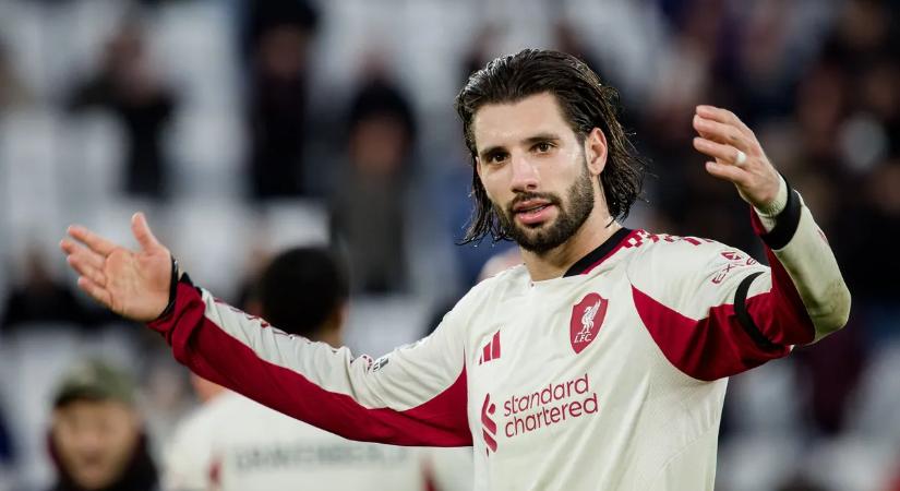 Arne Slot csak Szoboszlaiban bízhat, kispadon a Liverpool sztárja