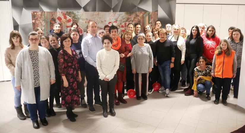 Ilyen volt – ilyen lett! Klassz frizurákkal, jó sminkekkel szereztek örömet a fogyatékkal élőknek, mutatjuk! (galéria)