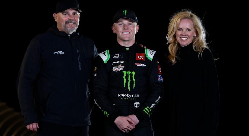 Heather Gibbs: „A NASCAR vezetői pisztolyt szegeztek a fejünkhöz”