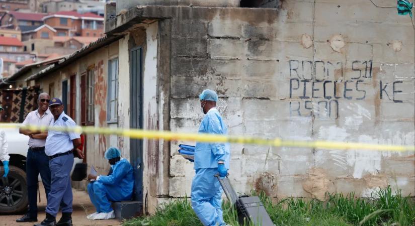 Fegyveresek lövöldöztek egy dél-afrikai hostelben