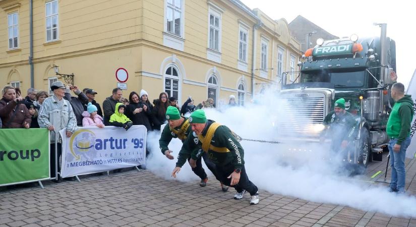 Nem tudott ellenállni a gyerekeknek a Fradi Kamion
