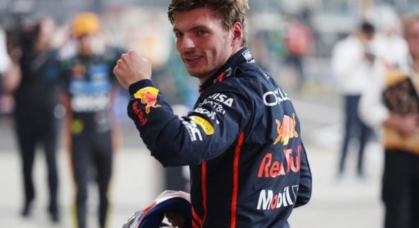 A három esélyes az első három helyen – szombati F1-es hírek és sztorik