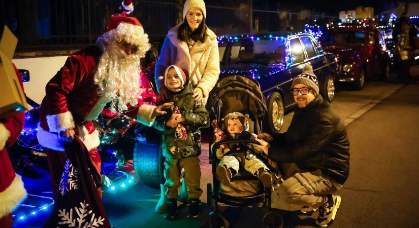 A szelíd motorosok Mikulásnak öltözve dübörögtek végig Egeren fotók, videó