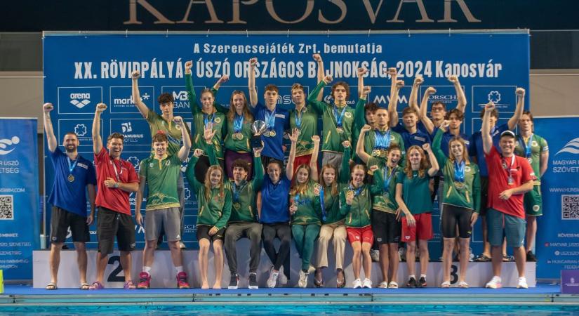 Micsoda győzelem! A győri úszók mérlege: 15 arany, 13 ezüst, 13 bronz!