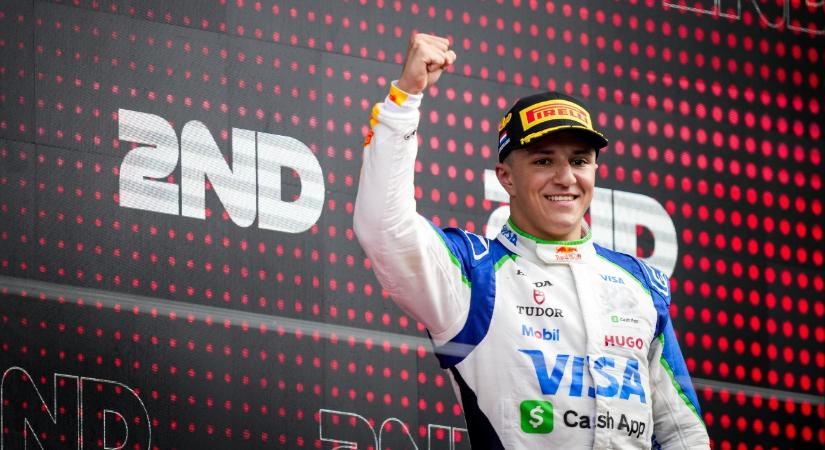 Szakíró Max Verstappen új csapattársáról: ha nem alkalmazkodik jól, az elődei sorsára jut