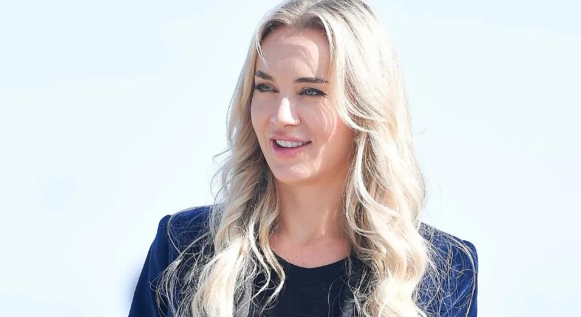 Karcsú derék, dús keblek, telt ajkak - ez Yara Zaya, az ukrán televíziós és médiasztár- galéria