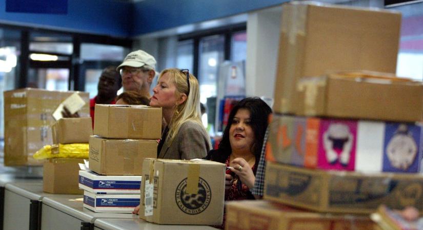 Lecseréli a posta a több évtizedes használatban kiszuperálódott járműflottáját – jönnek az elektromos járgányok