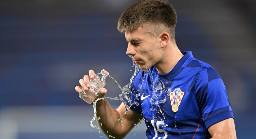 A Barca a szomszédunkból igazolna "filléres fiatalt", most Angliában történt szurkolói tragédia - külföldi körkép