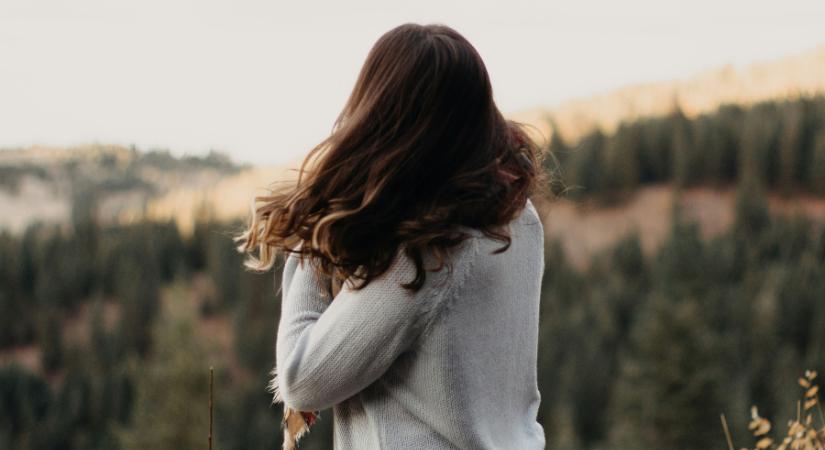 Valakinek enyhe napos, valakinek hűvösebb, esős idő jut vasárnap