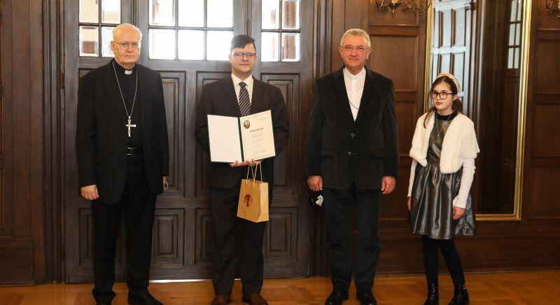 Az MTVA munkatársa kapta idén a Szalézi Szent Ferenc-sajtóösztöndíjat