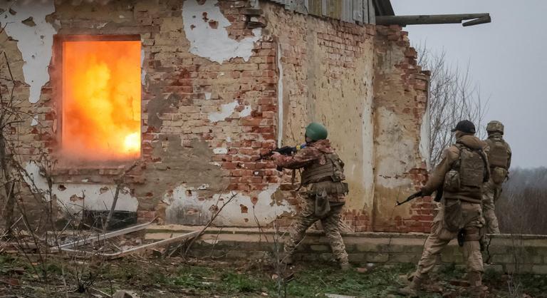 Akadozik az amerikai béketerv, két órán keresztül vitatkoztak Donald Trump emberei Volodimir Zelenszkijjel - Oroszország háborúja Ukrajnában – az Index vasárnapi hírösszefoglalója