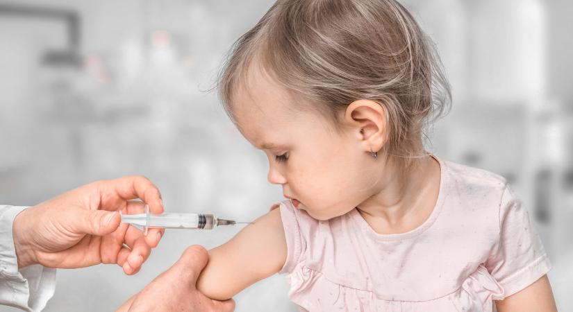 Megszüntetik a hepatis B elleni oltás ajánlását Amerikában – Az összes gyermekoltást felülvizsgálják