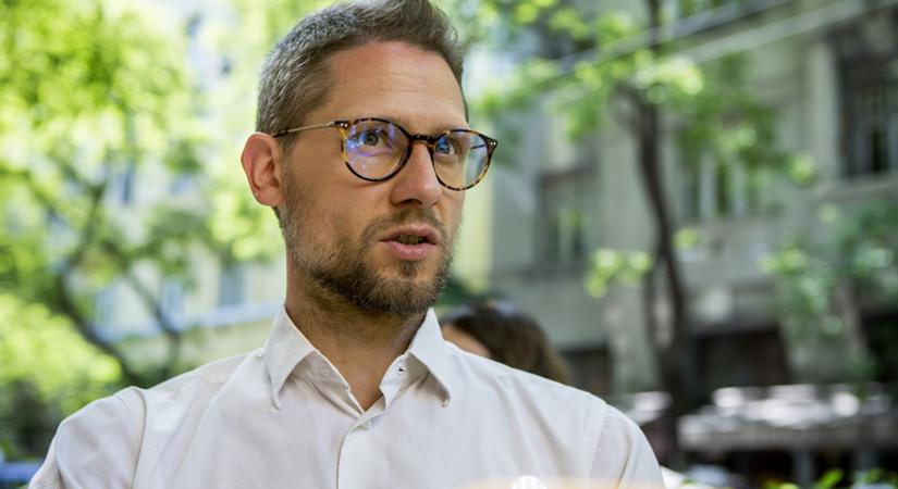 Az „igazság utáni korszakban” hiedelmek és narratívák versenyeznek