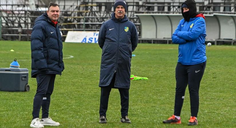 "Kihúztuk magunkat a gödörből" – őszi szezonértékelő a BFC Siófok vezetőedzőjével