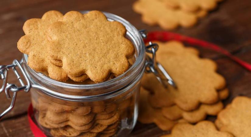 Ropogós, svéd gyömbéres keksz: isteni, illatos karácsonyi ajándék