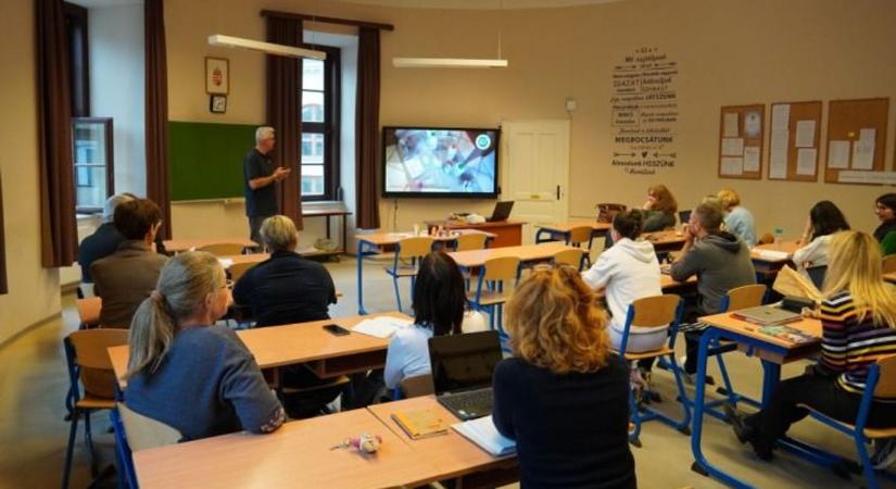 A kábítószerek veszélyeiről tartottak előadást a soproni gimnáziumban