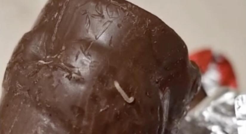 Kukacos csokimikulásból ettek, több gyerek is rosszul lett Hajdúböszörményben