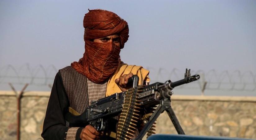 Új jelentés: nagyon jól jártak a tálibok a hátrahagyott amerikai fegyverekkel