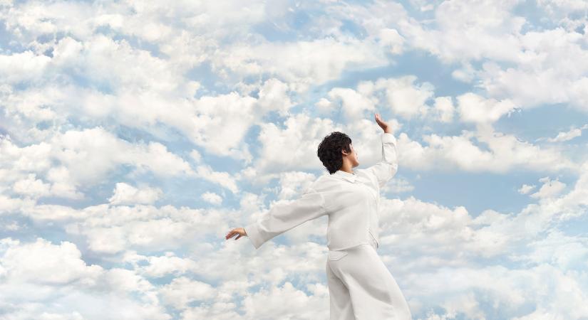 Megvan a 2026-os év színe, és a Motorola máris készített ezzel egy mobilt