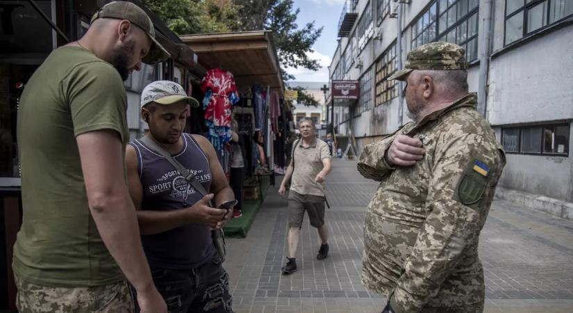 Civilek mentettek meg egy férfit Zelenszkij emberrablóitól