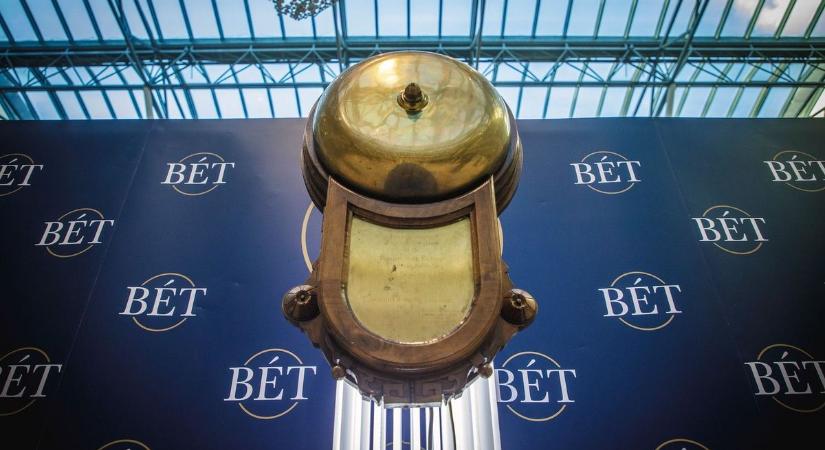 A világ legjobbjai között a pesti tőzsde, Európában párja sincs – elképesztő hozamoknak örülhetnek idén a magyar befektetők