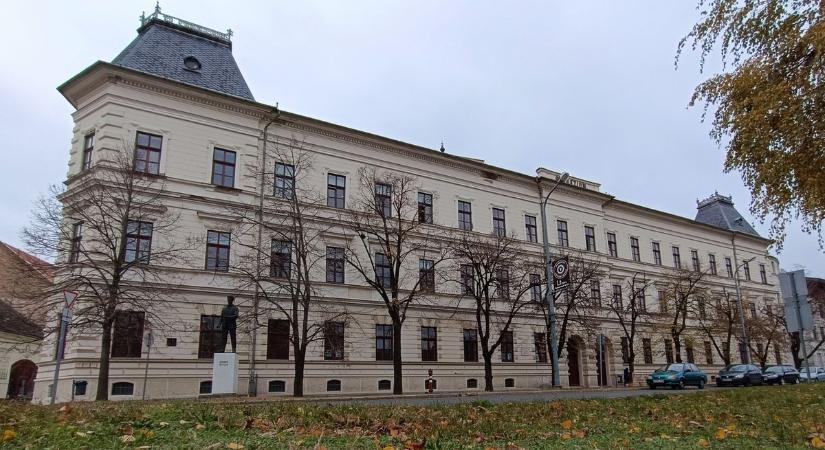 130 éve formálja Makó jövőjét ez az iskola: a gimnázium, ahol József Attila költővé érett, ma is új tehetségeket nevel