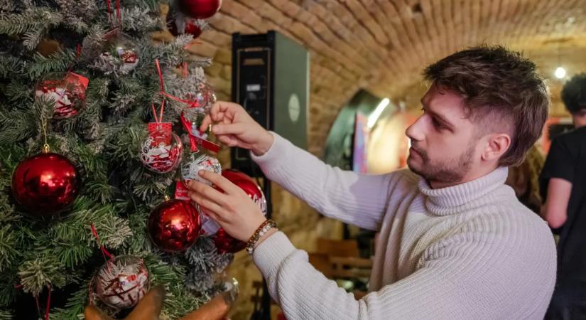 Itt az idei karácsonyi dal és a támogatói kampány a Coca-Colától