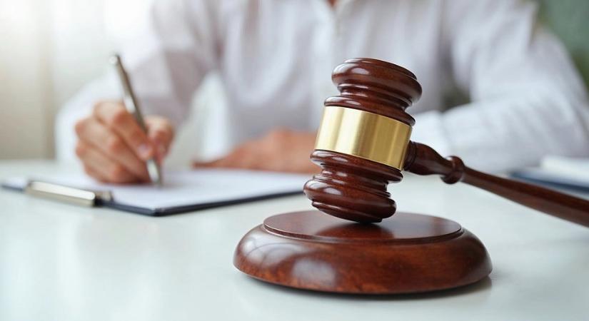 Mire szolgál a teljességi záradék?