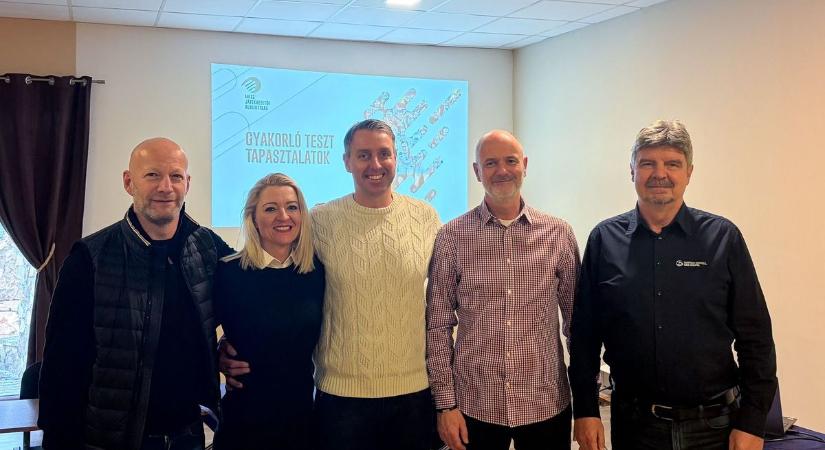 Játékvezetők és ellenőrök tudását frissítették