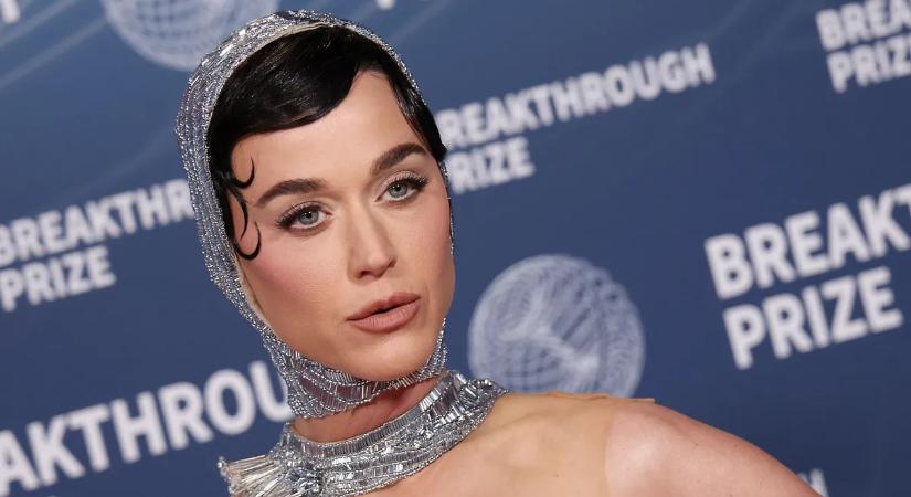 Katy Perry nem titkolózik tovább: nyilvánosság elé állt új szerelmével