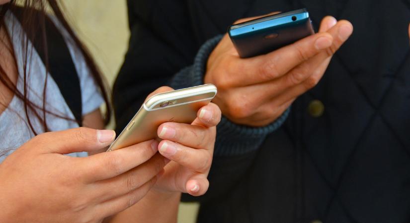 Csalók akarják ellopni a pénzét, ha erről a számról kap üzenetet