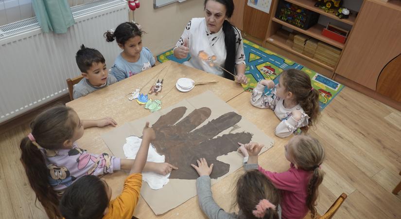 A pocsaji óvónő élete olyan, mint egy mese