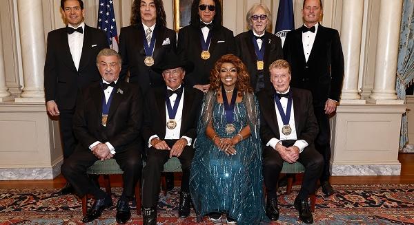 A KISS kitüntetést kapott Trump-tól, Simmons szerint azonban a zenészeket még mindig nem fizetik meg