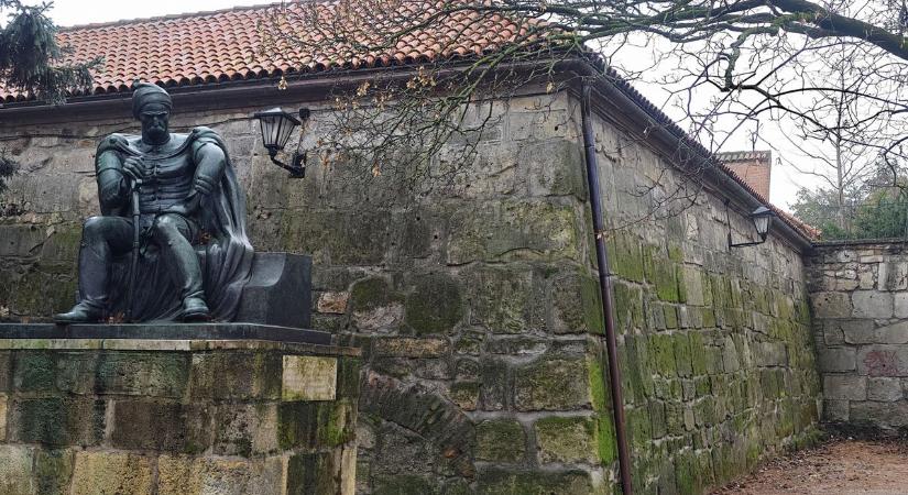 A befalazott átjáró titka (képgalériával)