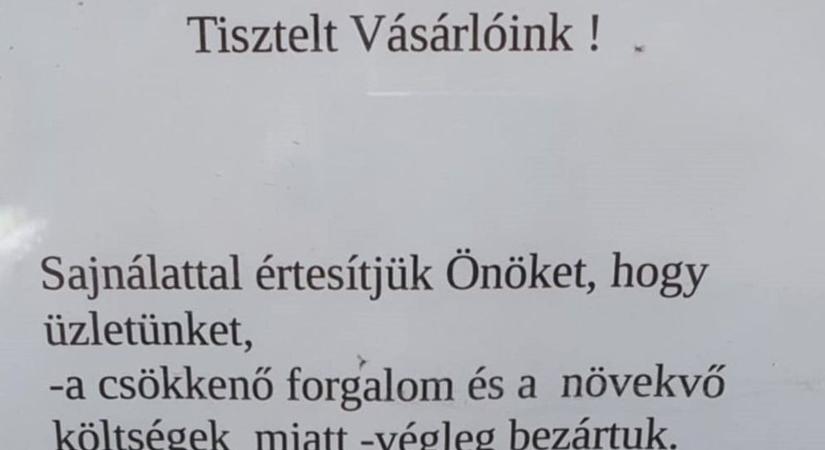 Hatvanöt éve nyitott ki a győri bolt, mely tavaly végleg lehúzta a rolót – archív fotó
