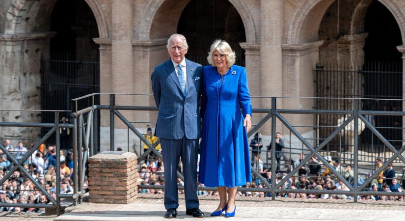 Megérkezett Károly király és Kamilla királyné 2025-ös karácsonyi lapja – a fotó egy megható évfordulón készült