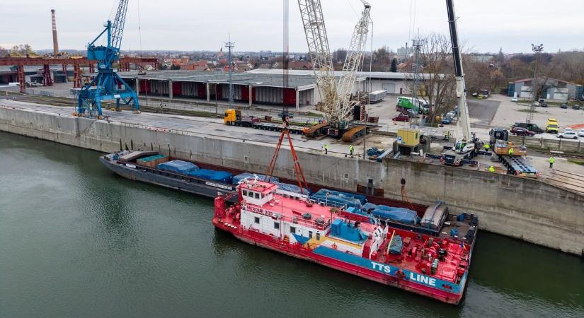 6 ezer tonna alkatrész érkezett a szegedi BYD-gyár számára