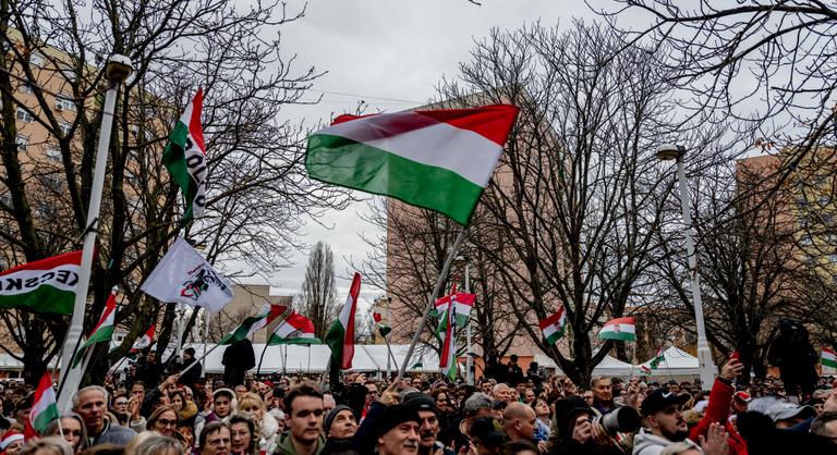 „Buta embereket sosem szabad Magyarország élére választani” – így csapott össze Orbán Viktor és Magyar Péter