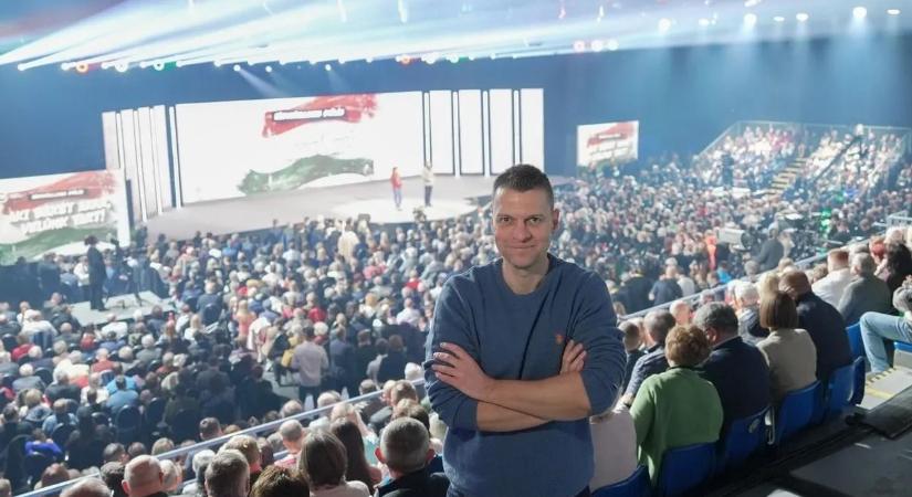 Menczer Tamás: Európában Orbán Viktor személyesíti meg a józan ész és a béke politikáját