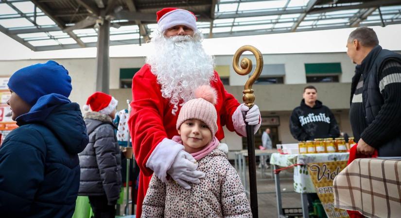 Kóstolókat, élményeket és kézműves termékeket kínáltak a termelői piacon (képgaléria)
