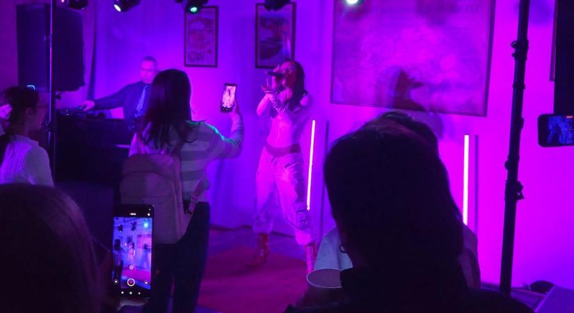 Mihályfi Luca ingyen koncertet adott Szegeden