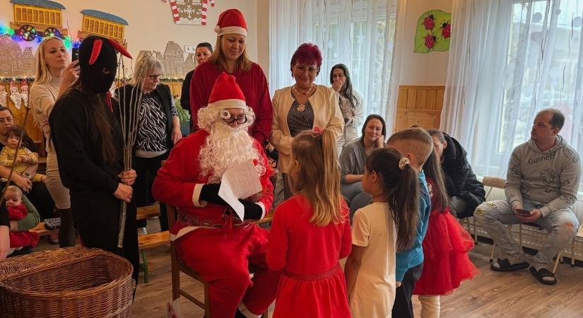 A Mikulás végigjárta Mezőtárkány intézményeit, szerinted jól érezte magát?