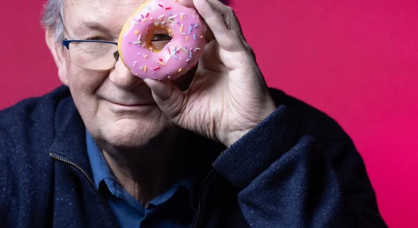 Meghalt Martin Parr, a dokumentarista fotózás ikonja