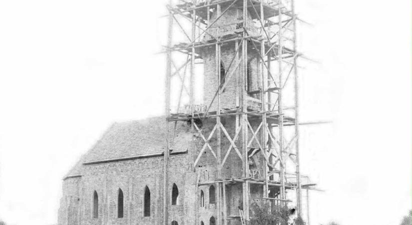 A templom, amelyet téglánként hordtak össze : száz éves a székkutasi katolikus templom