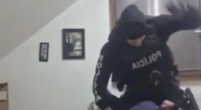 Az ombudsman is kivizsgálja a cseh férfi ellen elkövetett rendőri intézkedést