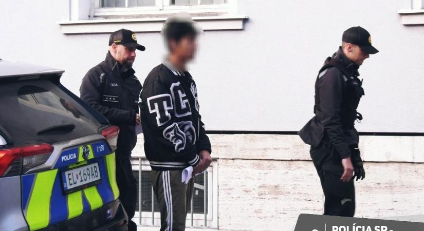 Bulizó fiatalok kértek tőle cigit, hárman támadtak a 35 éves férfira