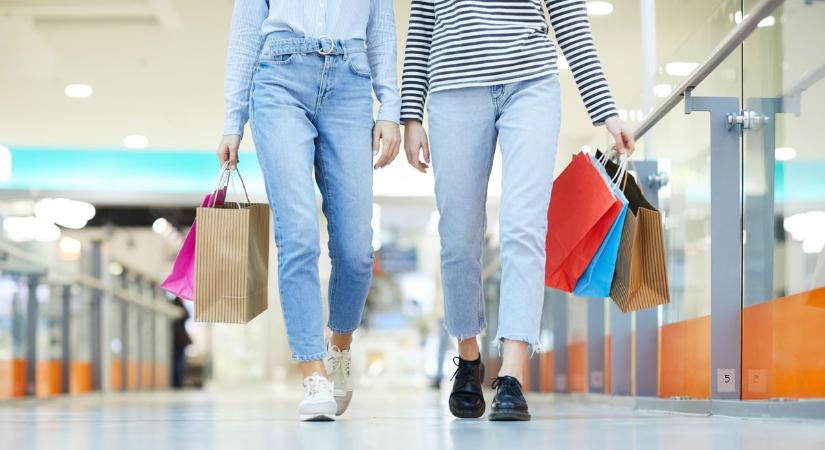 Támogatást kapnak karácsony előtt a családok, nemsokára mindenki megkapja