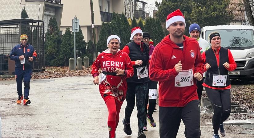 Jótékony Mikulás-futás Bősön